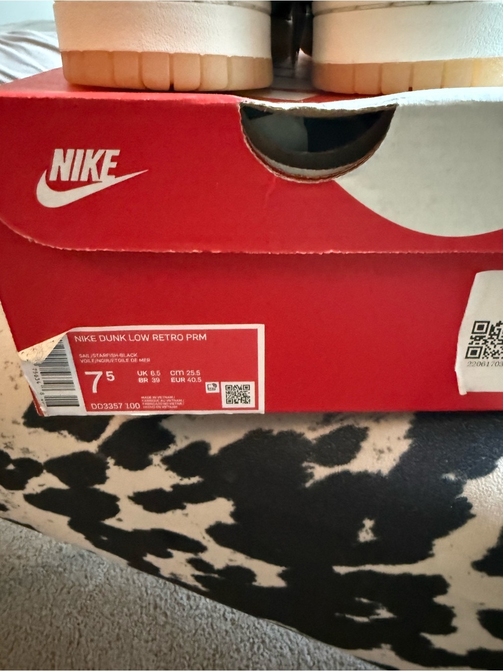 Nike Dunk Low Black/White with Orange Swoosh with Halloween details - Picture 5 of 5